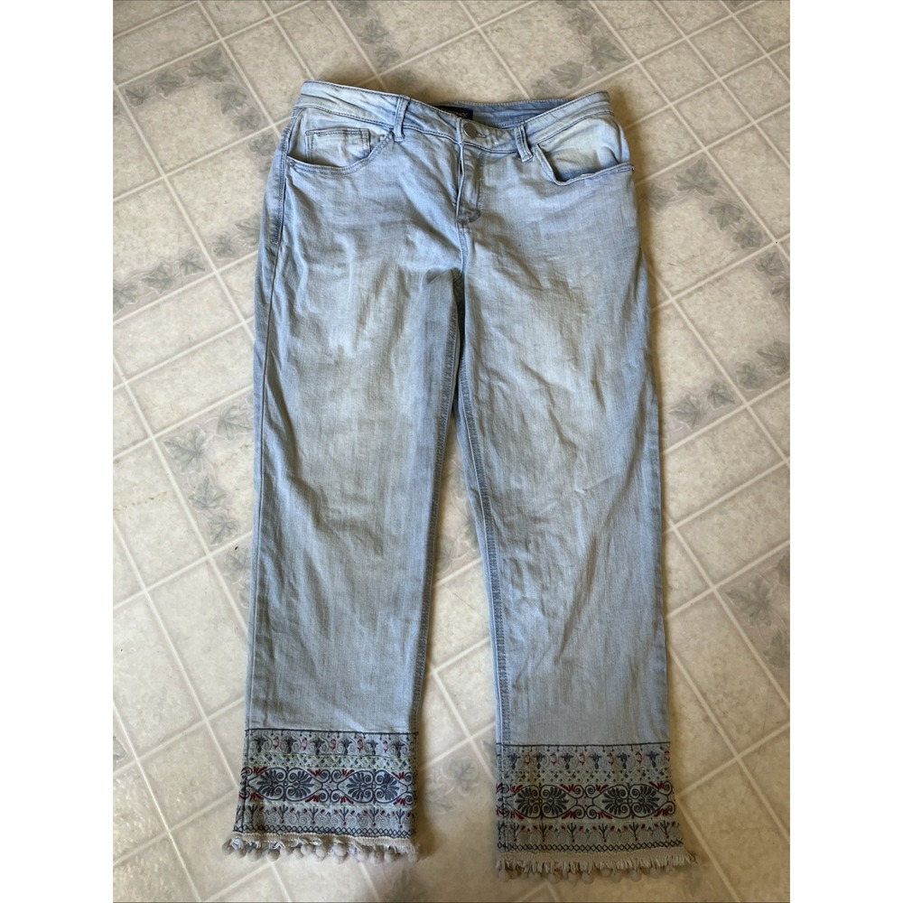 Light Wash Capri Embroidered Cropped Raw Edge Tassels Embroidered Festival Boho